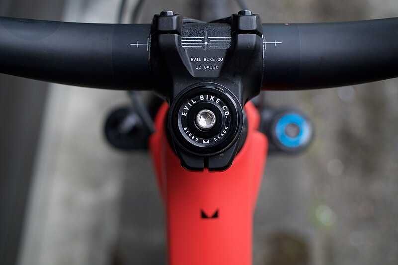 NOU! Mansoane bicicleta EVIL Palmela Handerson / pipa EVIL 12 Gauge 35