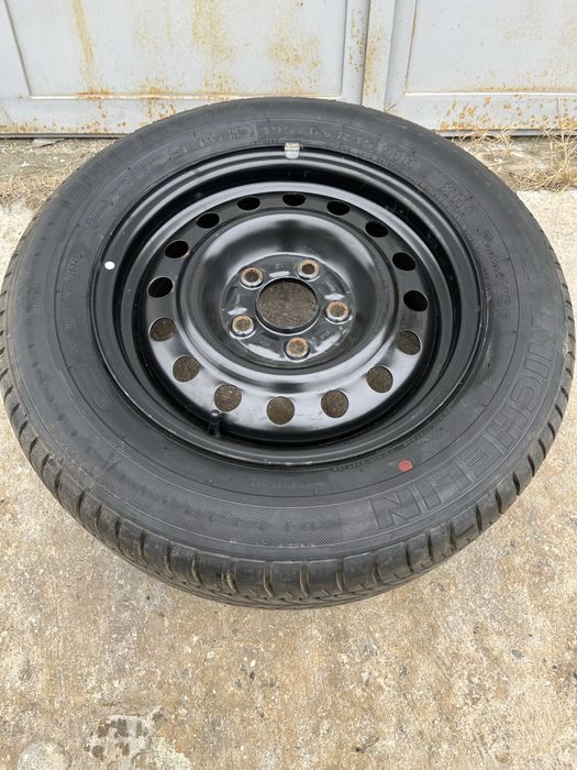 Джанта с гума Нисан 6Jx15 ET40