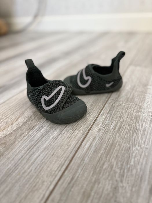 Детские кроссовки