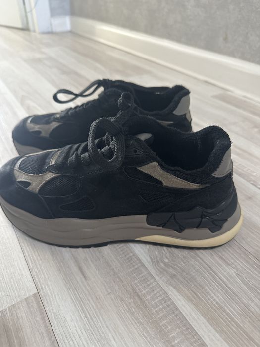 Кроссовки JORDAN 3000 тг. и др.