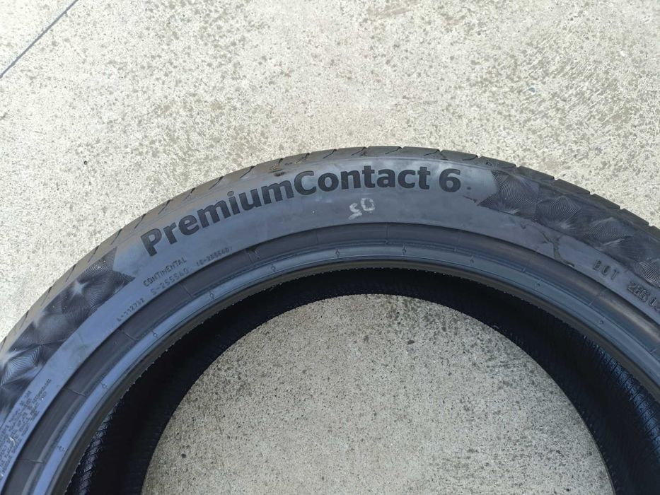 Doua anvelope vara 245 45 20 Continental PremiumContact 6 dot 2022