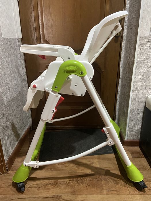 Стульчик для кормления 0+