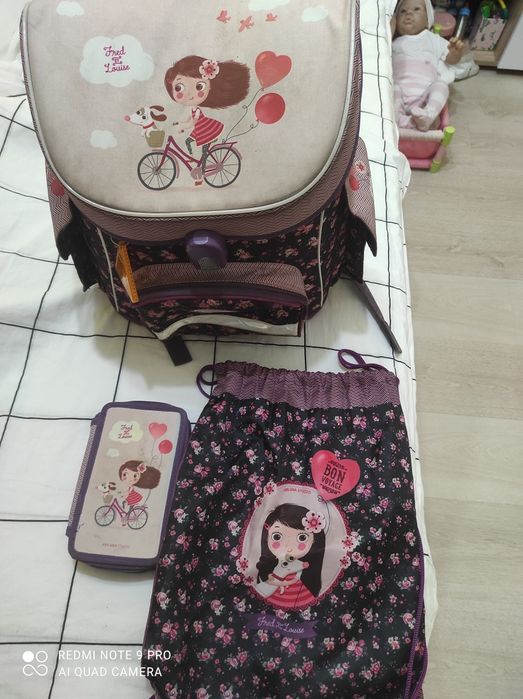 Маркова раница за момиченце 1-4кл.