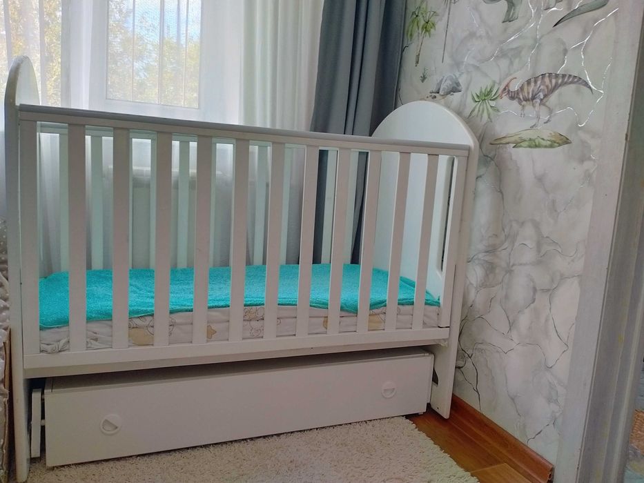 Продам детскую кроватку