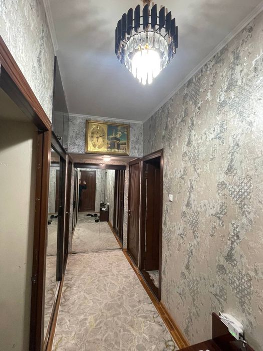 5 хонали уй сотилади, Жасорат кучаси