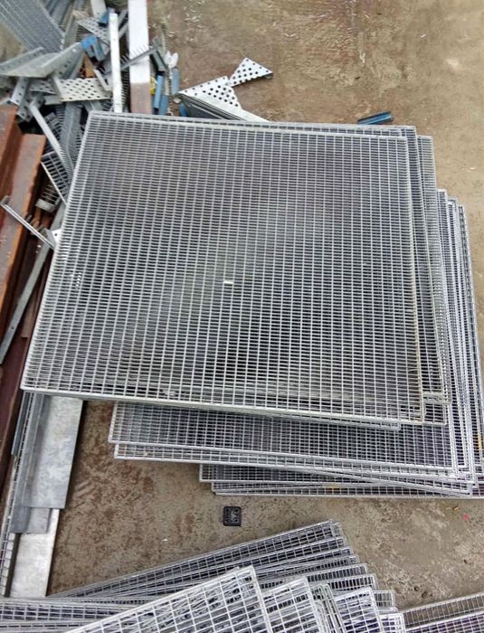 Gratare zincate galvanizate