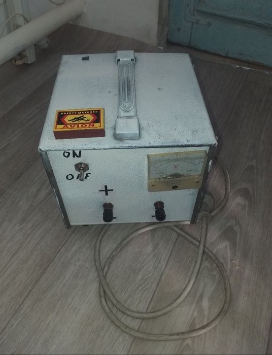 Продам  зарядное  устройство   14.5 вольт