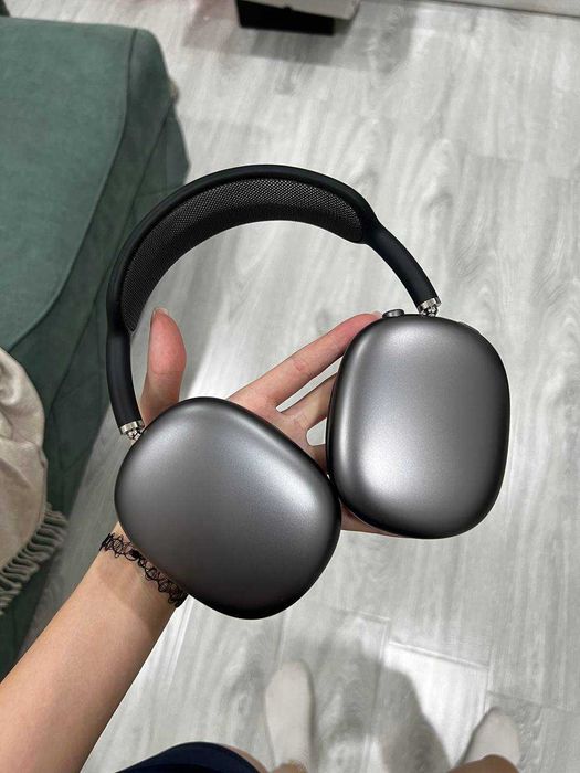 AirPods Max (2020 год)