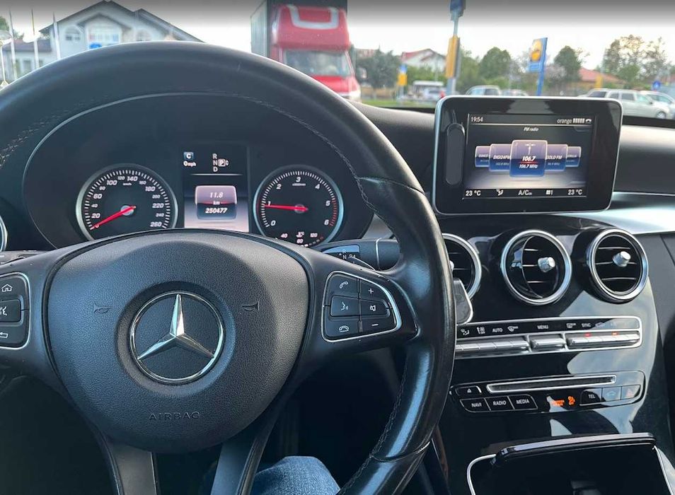 Mercedes C200 CDI 2015 Automat | Alcantara | Euro 6 | Întreținut Impecabil | Full Confort