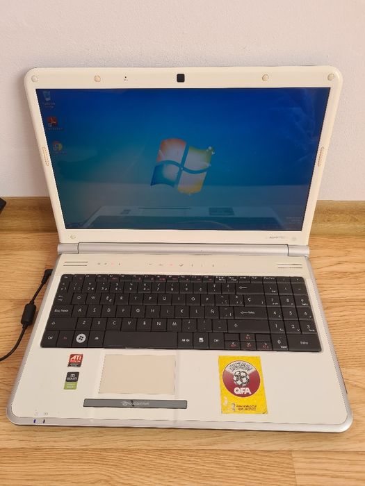 Laptop Packard Beel