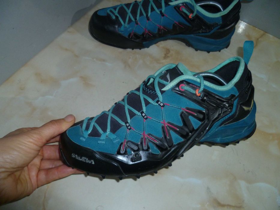 SALEWA туристически обувки №40