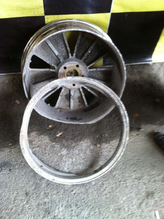 Покраска реставрация авто дисков.