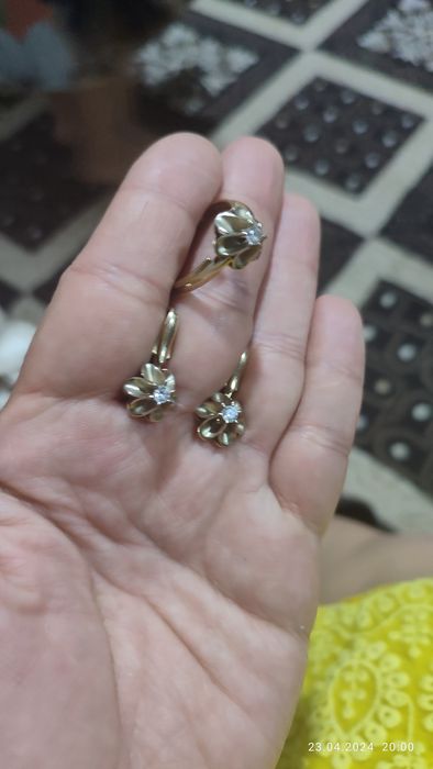 Altin komplekt satiladi