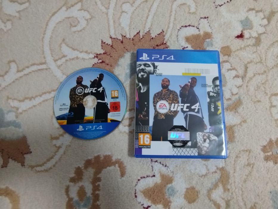 Продам Sony PlayStation 5 с играми