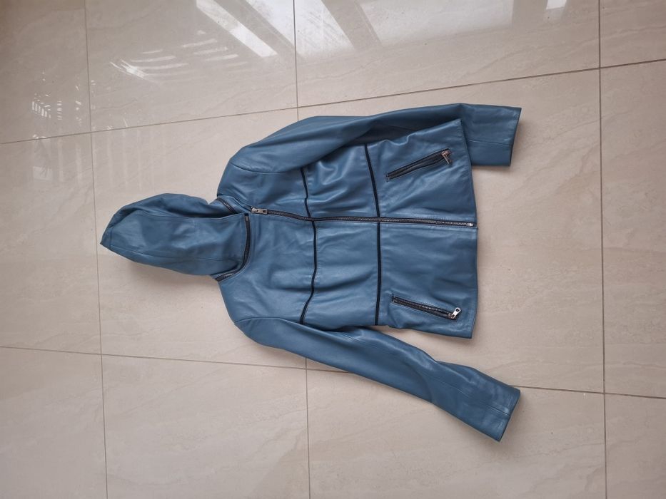 Geaca de damă din piele versatila