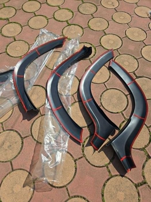 Set 12 Bandouri Laterale Protectii Bara Aripa USI Overfendere DACIA DUSTER I 2010-2017