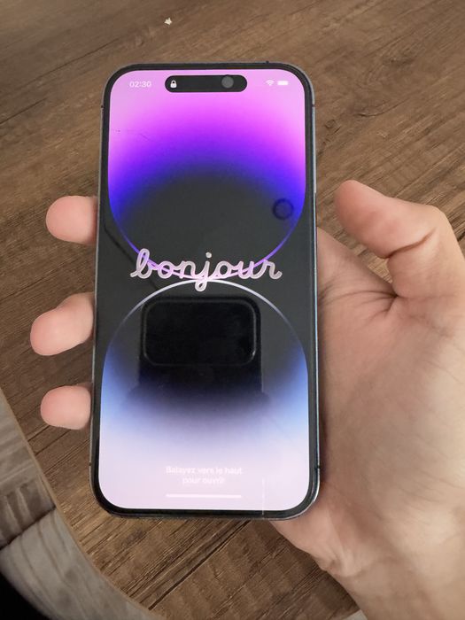 Продам Iphone 14 pro
