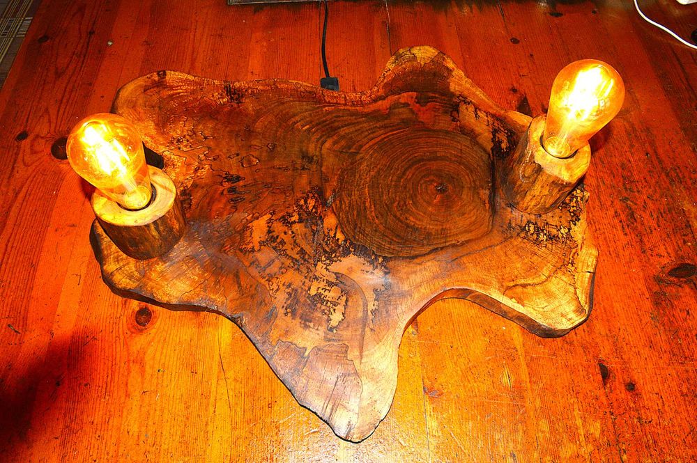 Страхотни дизайнерски лампи от орехово дърво