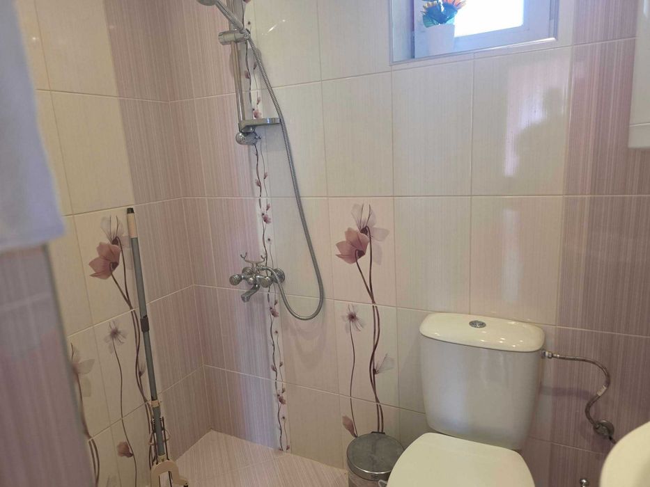 Продава масивна къща в гр.Крън след ремонт