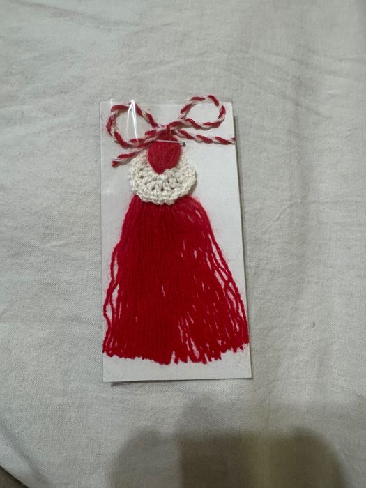 Ръчно плетени мартеници