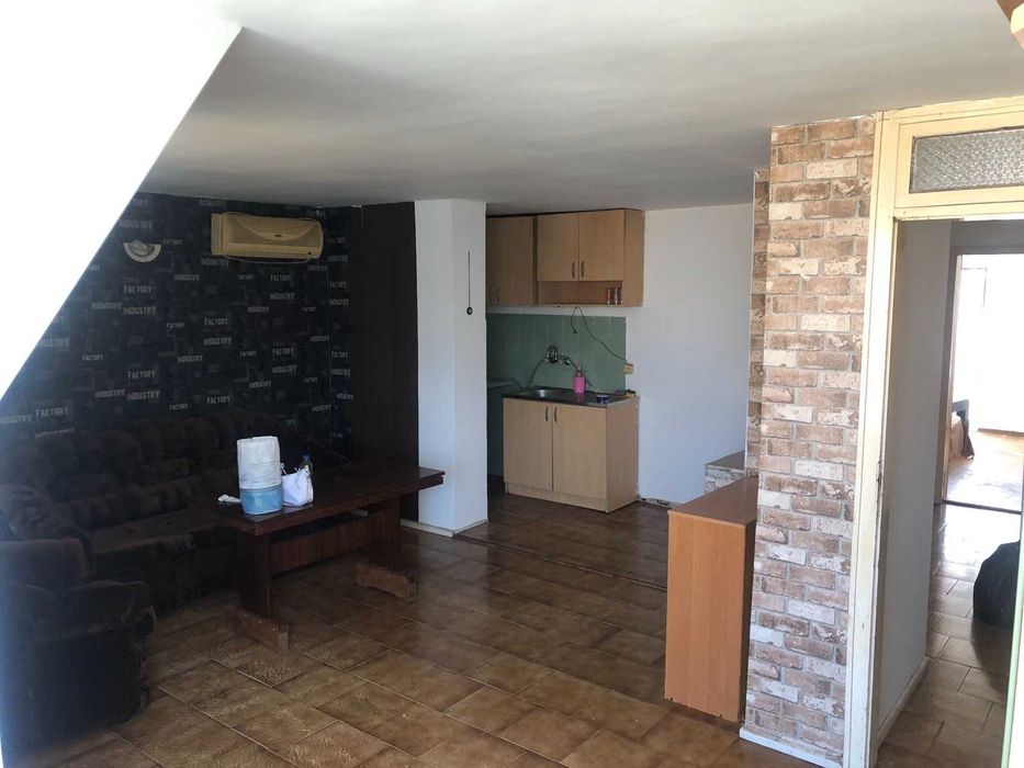 Апартамент 60 квадрата.център