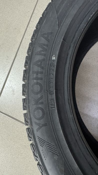 225/50R17 YOKOHAMA