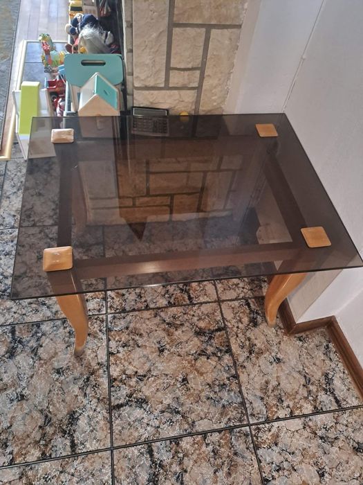 Холна маса - масив и стъкло