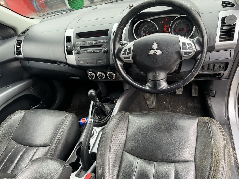 Mitsubishi outlander d-id 4x4 2.0 дизвл 140 ps 2007 Г