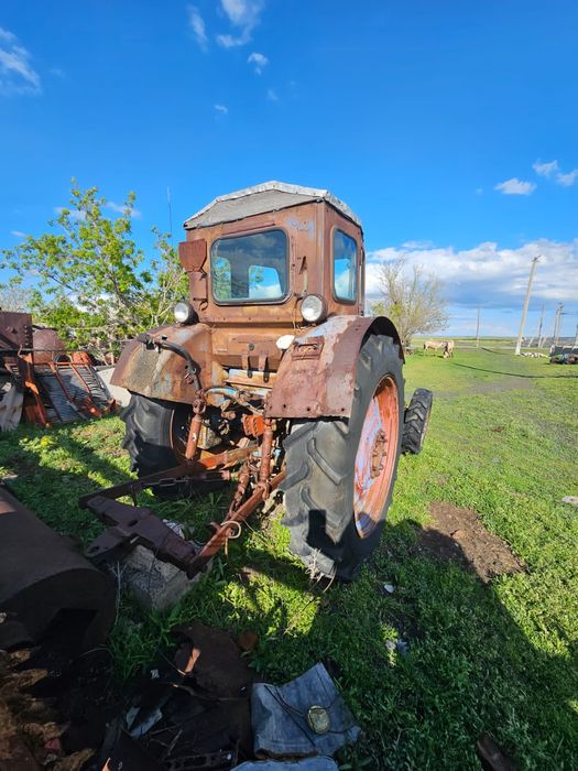 Продам трактор Т-40