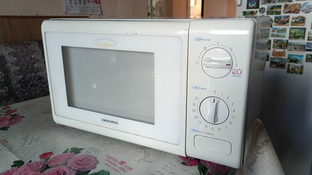 Микровълнова печка DAEWOO