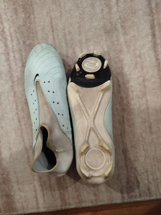 Футболни бутонки Nike