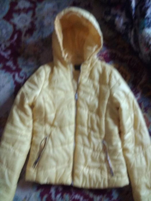 Vând geci mărimi diferite