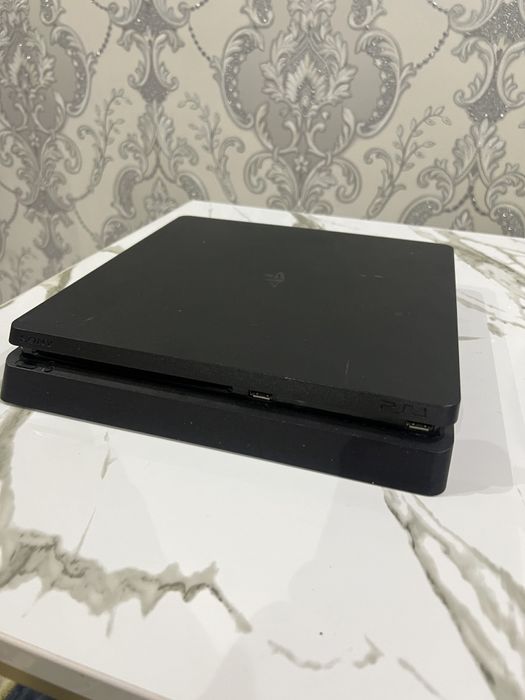 Playstation 4 slim 500 GB (Vzlom)