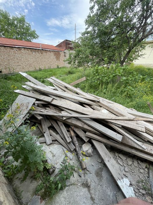Taxta tomniki va boshqalari sotiladi