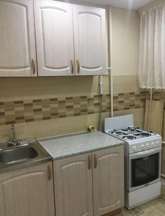 Сдается 1-комнатная в центре.