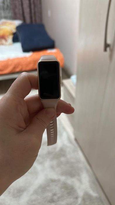 Продам часы Хуавей