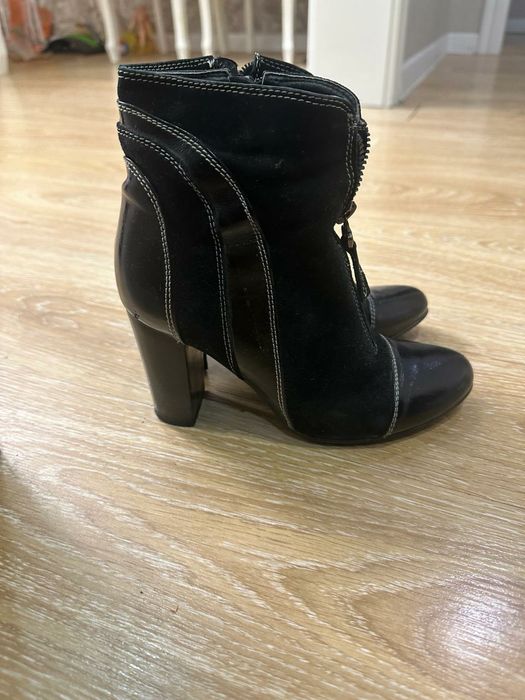 Продам боты и туфли