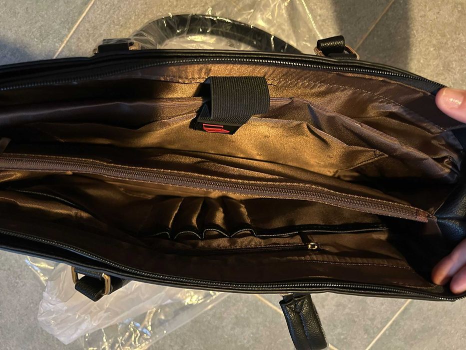 Geanta de dama pentru laptop