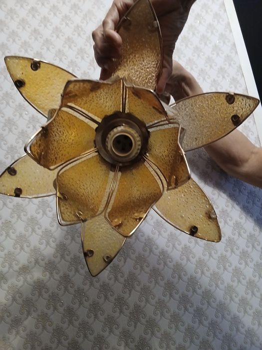 Б/у люстра в рабочем состоянии