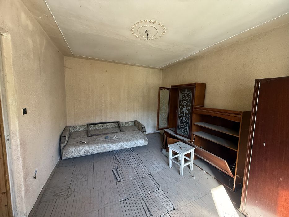 Garsoniera , Aleea Brazilor