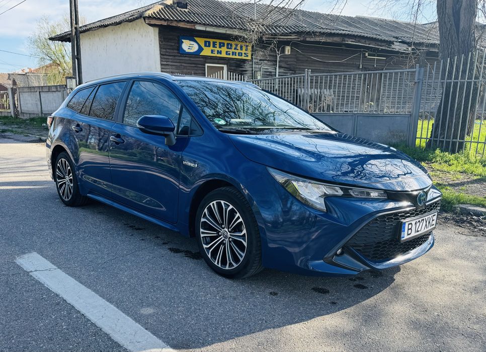 Toyota Corolla 2.0 hybrid + gaz 184cp ACC Scaune incalzite keyless lane ass ideala pentru Uber/bolt