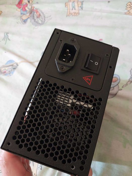 LC-Power 1000W Platinum LC1000 V2.4 - компютърно захранване