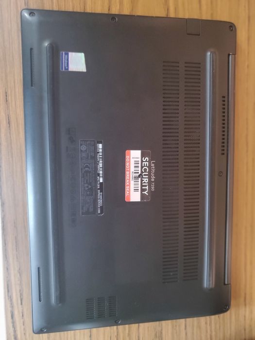 Лаптоп Dell latitude i5-7300U 12,5 инча 256gb SSD 16RAM с подсветка