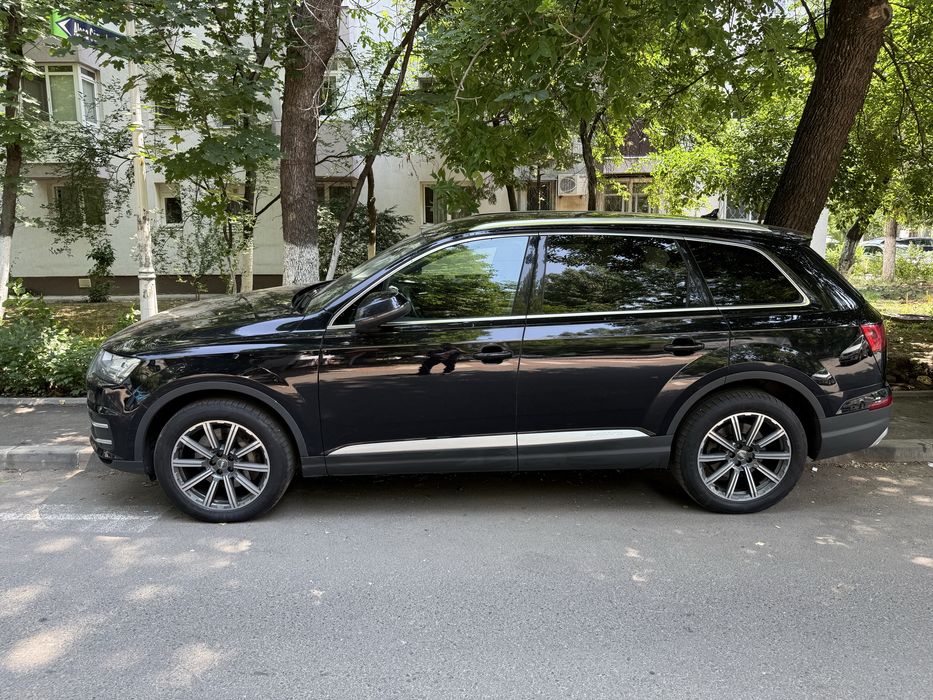 Audi Q7 V6 3.0 TDI Quattro 7 locuri