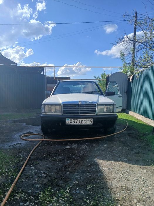 Продается мерседес-1985г