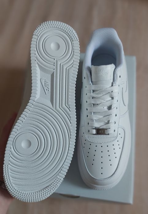 Nike Air Force 1 Low '07 Triple White (38,39,41,43)
