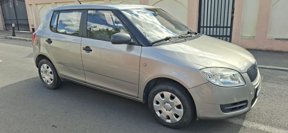 SKODA Fabia 2009 — imagine 4