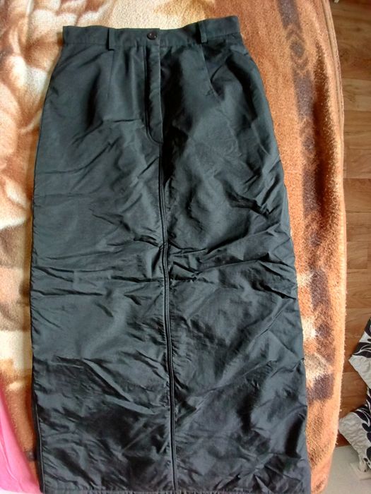 Продам теплую длинную юбку на синтепоне из плащевой ткани