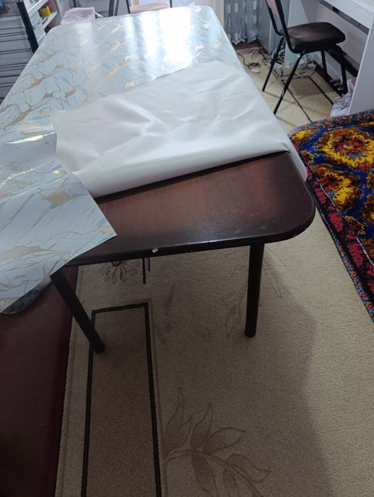 Stol sotiladi ikki metrlik