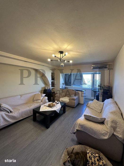 Apartament 4 camere, 2 bai, 2 balcoane, centrala — fotografia 1